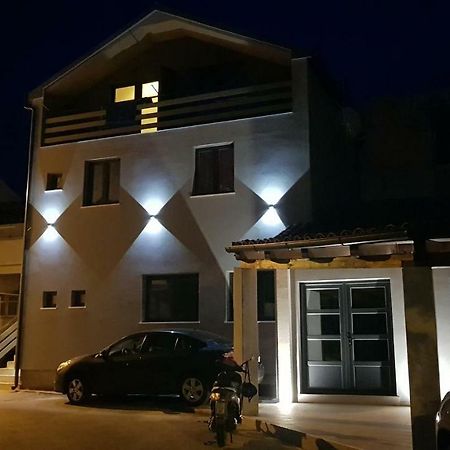 Elizabeta Deluxe Rooms Биоград-на-Мору Экстерьер фото