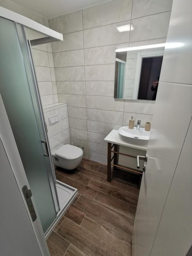 Elizabeta Deluxe Rooms Биоград-на-Мору Экстерьер фото