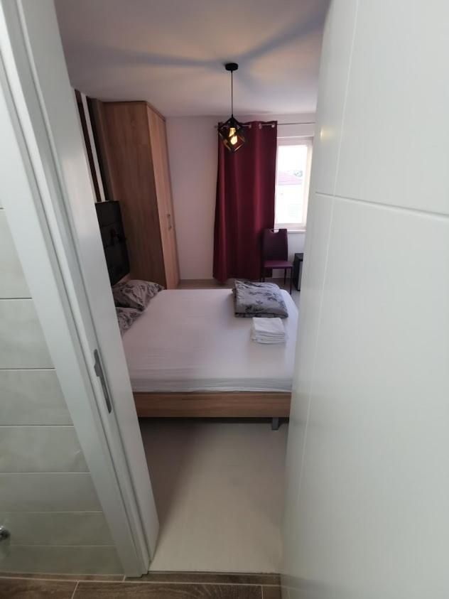 Elizabeta Deluxe Rooms Биоград-на-Мору Экстерьер фото